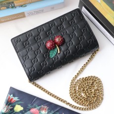 구찌 GG 슈프림 WOC