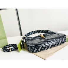 구찌 X 발렌시아가 해커 제키백