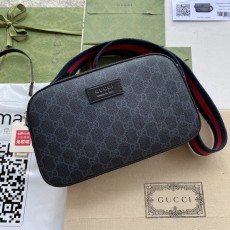 구찌 GG수프림 크로스백