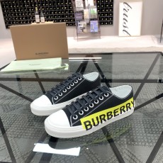 버버리 스니커즈