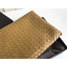 보테가베네타 클러치