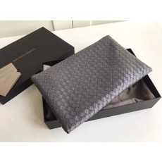 보테가베네타 클러치