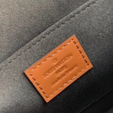 루이비통 DAUPHINE M45958