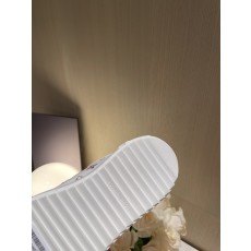 루이비통 남여공용 스니커즈