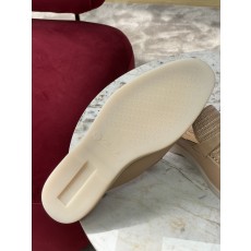 로로피아나 슬리퍼