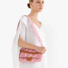 펜디 Baguette 크로스백