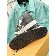 루이비통 남여공용 운동화