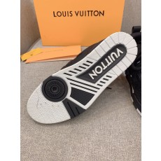 루이비통 남여공용 스니커즈