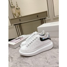 알렉산더맥퀸 남여공용 스니커즈