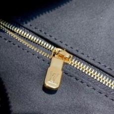 루이비통 LOOP M46311