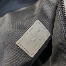 루이비통 DISCOVERY M46108