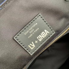 루이비통 CHRISTOPHER M21104