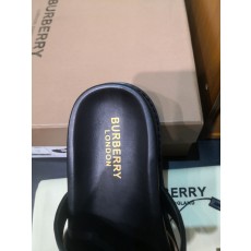 버버리 여성 슬리퍼