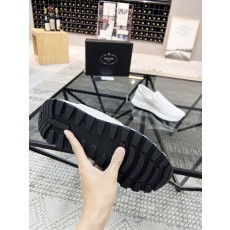 프라다 남성 스니커즈