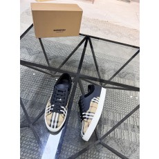 버버리 남성 스니커즈