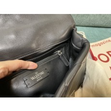 발렌티노 크로스백