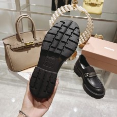 미우미우 여성 로퍼