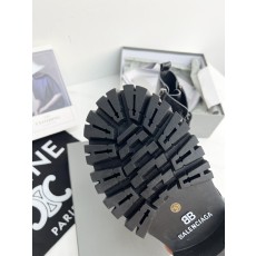 발렌시아가 여성 워커