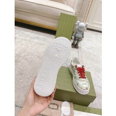 구찌 남여공용 스니커즈