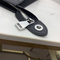 루이비통 POCHETTE VOYAGE N64444