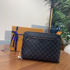 루이비통 NEW POUCH M60417