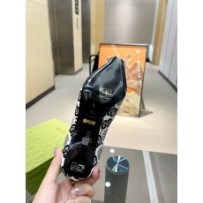 구찌 여성 워커