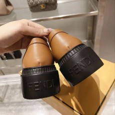 펜디 여성 로퍼