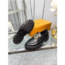 토즈 여성 로퍼