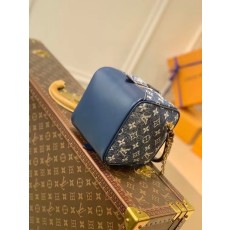 루이비통 스퀘어 백 M59611