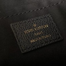 루이비통 PALLAS CLUTH M41639