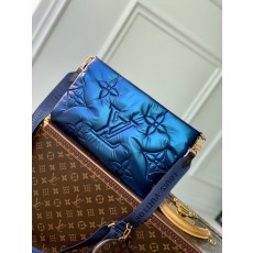 루이비통맥시 멀티 포쉐트 악세수아 M21057