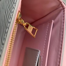 루이비통 트위스트 MM M21026