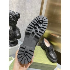 구찌 여성 로퍼