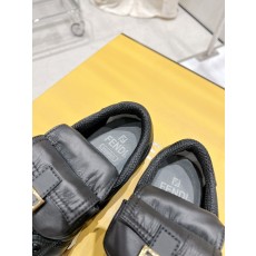 펜디 여성 스니커즈