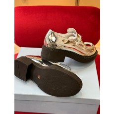 프라다 여성 로퍼