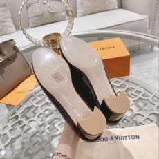 루이비통 여성 로퍼