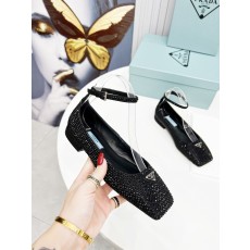 프라다 여성 로퍼