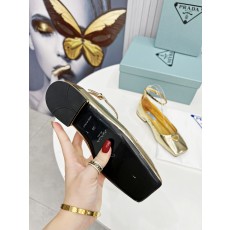 프라다 여성 로퍼