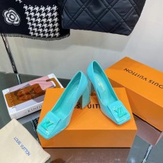 루이비통 여성 로퍼