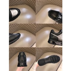 루이비통 남성 스니커즈