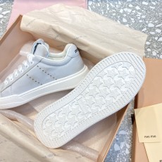 미우미우 신상 스니커즈