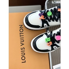 루이비통 남여공용 운동화