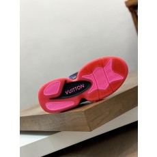 루이비통 남여공용 운동화