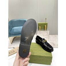 구찌 여성 로퍼