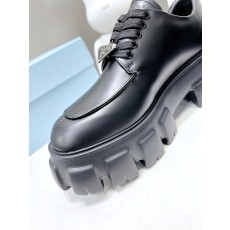 프라다 여성 로퍼