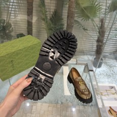 구찌 여성 로퍼