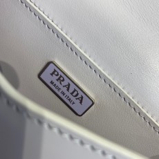 프라다 숄더백