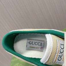 구찌 남여공용 스니커즈