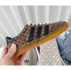 구찌 남여공용 스니커즈