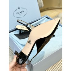 프라다 여성 미들힐